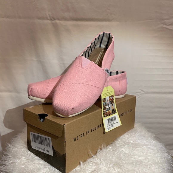 Toms Shoes - BRAND NEW TOMS WITH BOX